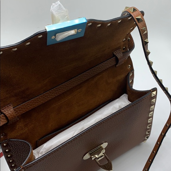 ❤️NWT VALENTINO SMALL ROCKSTUD CALFSKIN CROSSBODY BAG IN BROWN - Picture 7 of 15